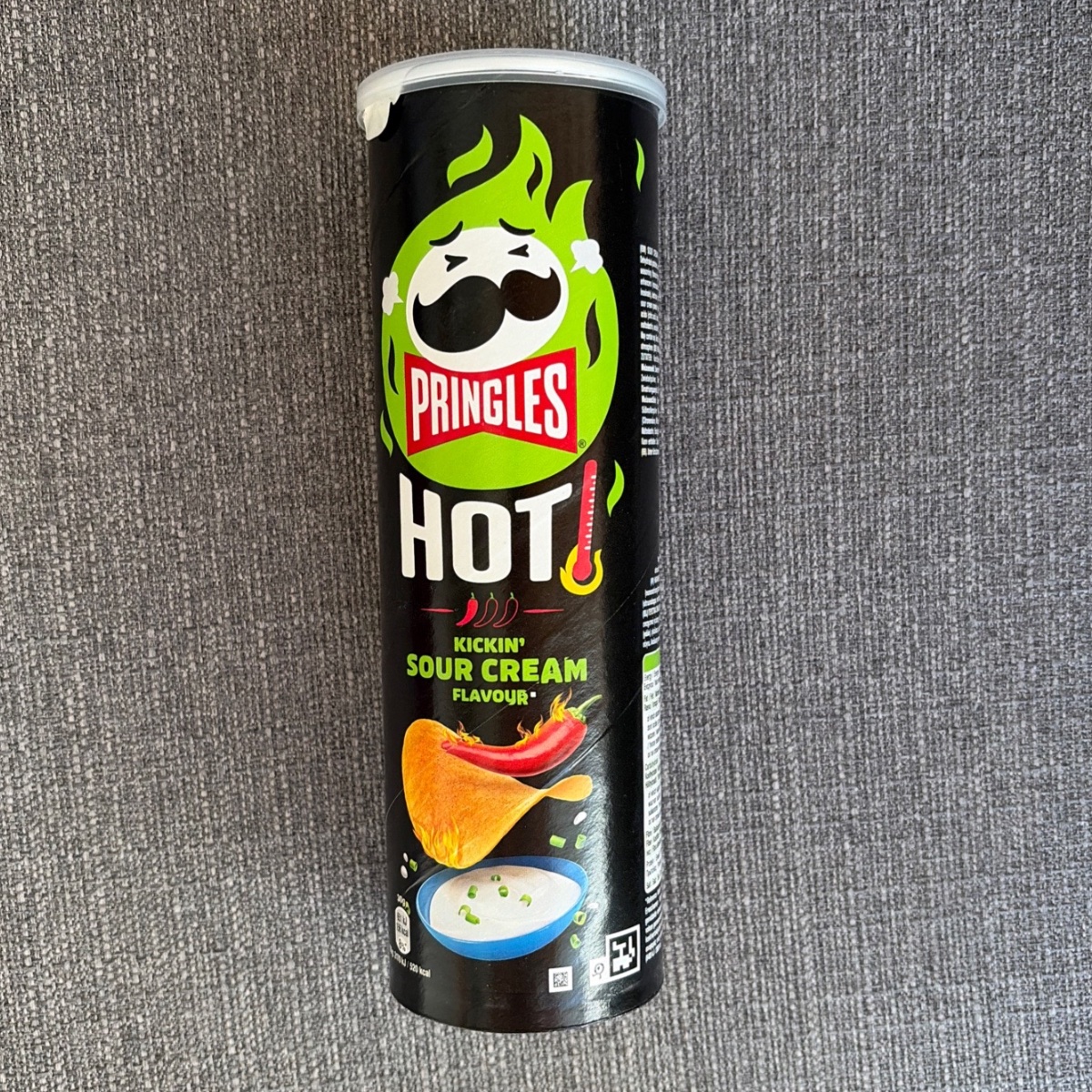 Hot Kickin' Sour Cream Flavour von Pringles